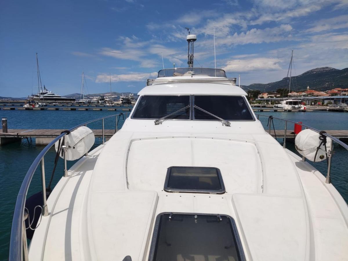 Hotel na wodzie Luxury Yacht - Lex Of The Seas